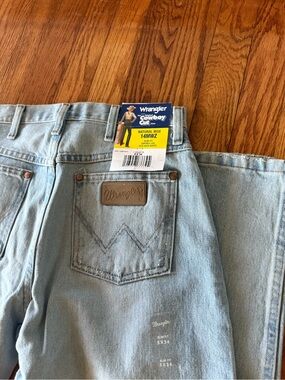 Wrangler Women’s Distressed Cowboy Cut Jeans